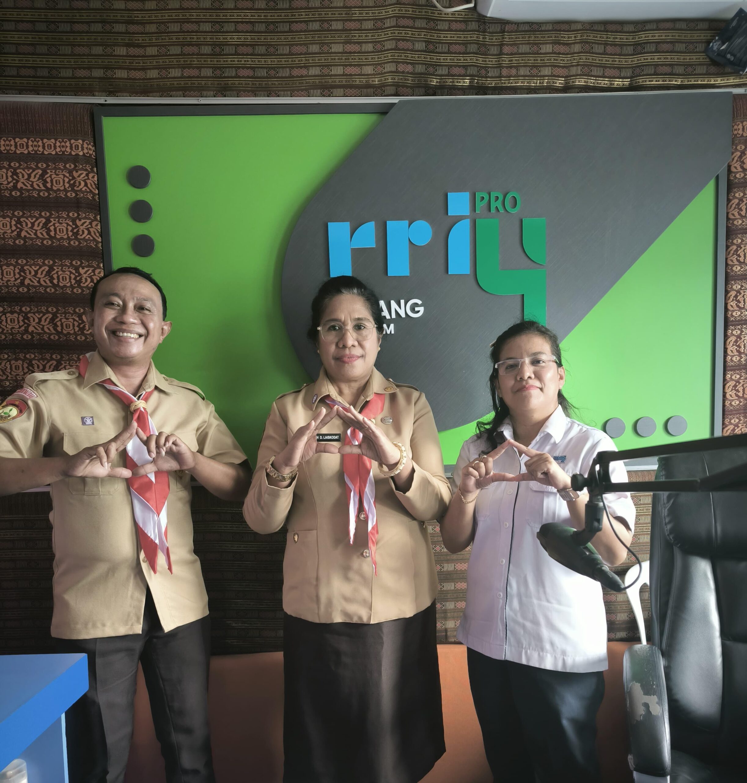 “Jadilah Sahabat Anak di Dunia Maya”
