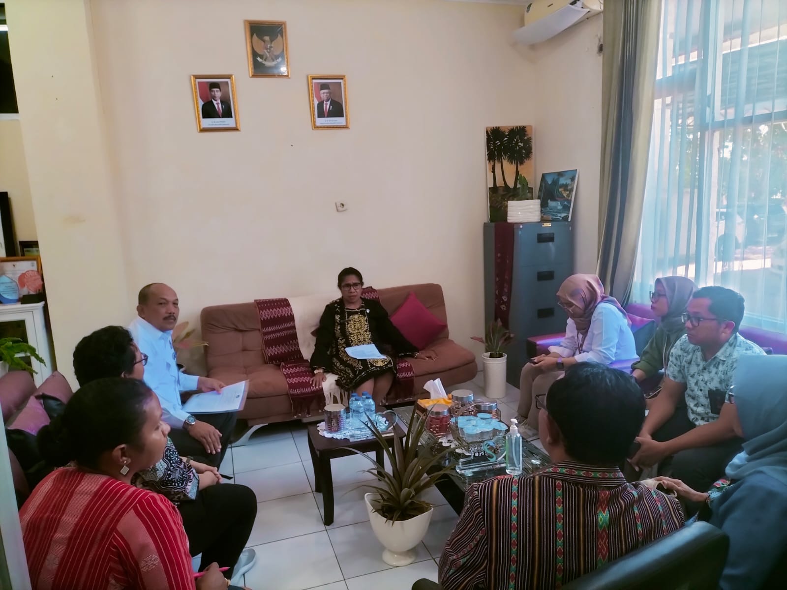 Kadis P3AP2KB Provinsi NTT menerima kunjungan Plt. Kepala Perwakilan Lembaga Perlindungan Saksi dan Korban (LPSK)